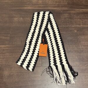 Missoni Monochrome Zigzag Scarf with Fringe NWT
